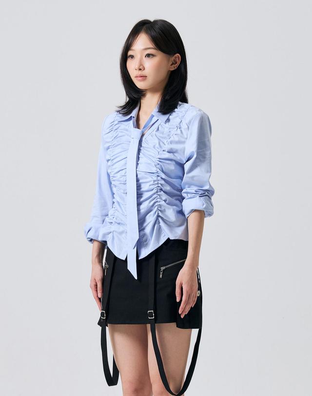 아리킴 ELISE TIE SHIRRING SHIRT / SKY BLUE 청록 착용컷