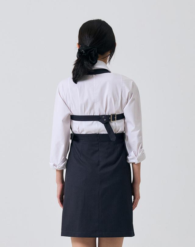 아리킴 ODE BUCKLE MINI DRESS / CHARCOAL 그레이 착용컷
