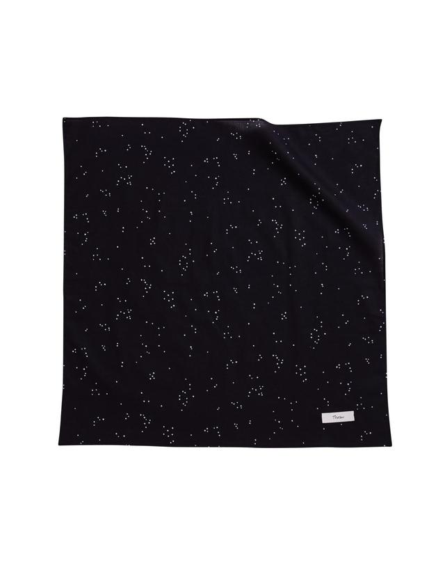 쓰로우 블랙 별 도트 반다나 Midnight Dots 50 착용컷