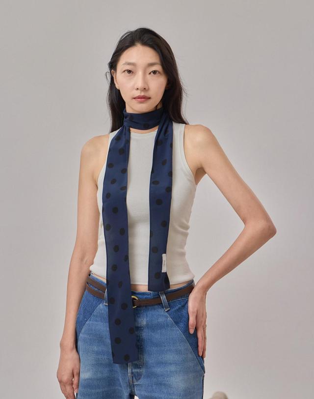 쓰로우 네이비 도트 롱 스카프 Navy Airy Dot Long 착용컷
