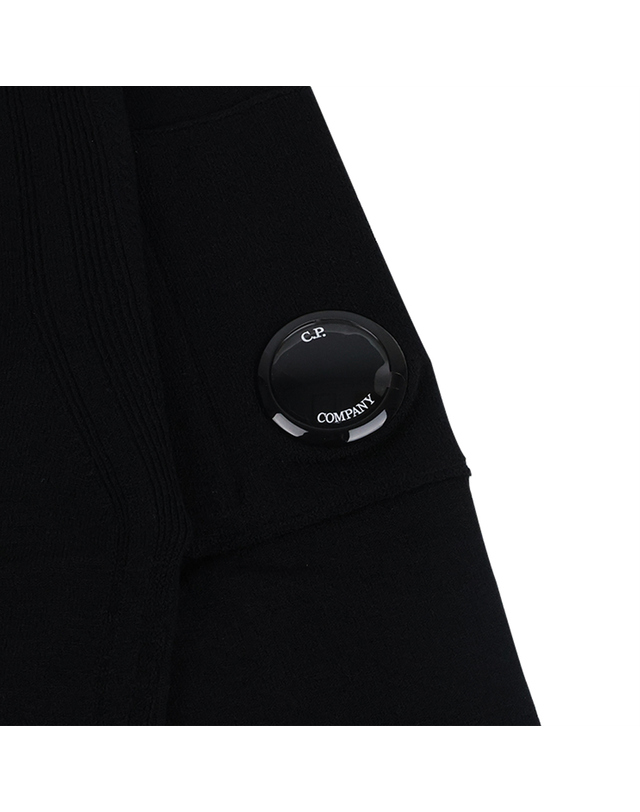 씨피컴퍼니 CP컴퍼니 렌즈 와펜 남성 폴로 긴팔티셔츠 19CMKN038A 005528A 999 착용컷