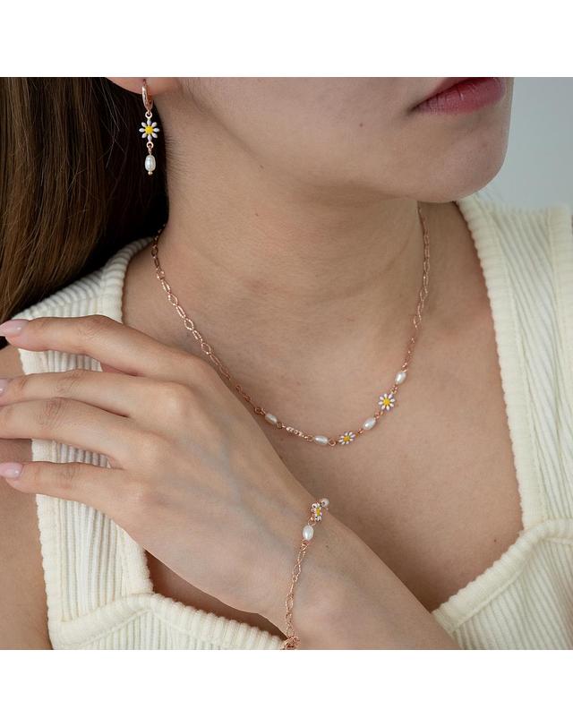 모노그래프 데이지 목걸이 MGNL0374 14K Gold Plated (작은 꽃) 착용컷
