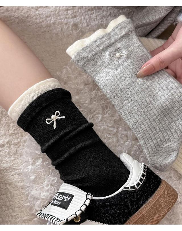 엔젤삭스 1324진주리본 울 여성 겨울 패션 보석 양말 wool socks 블랙 착용컷