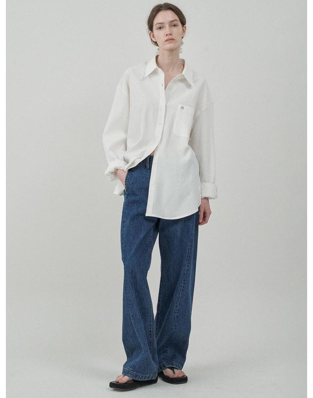 모트 엠보 베이직 박스셔츠-White 착용컷