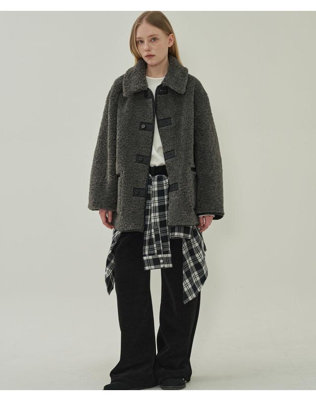 모트 스웨이드 리버시블 무스탕-Dark Gray 착용컷