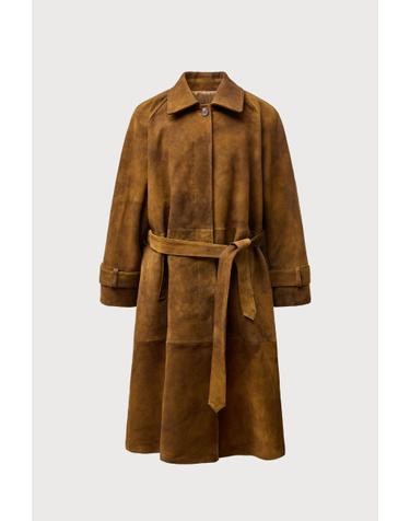 Her poise suede coat