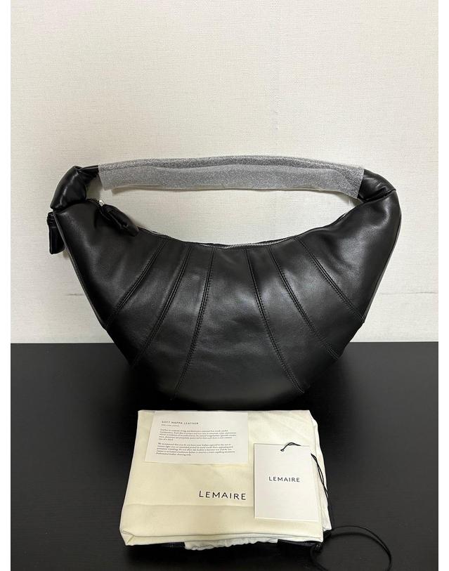 르메르 26FW 르메르 포춘백 블랙 BG0071-LL095-999 착용컷
