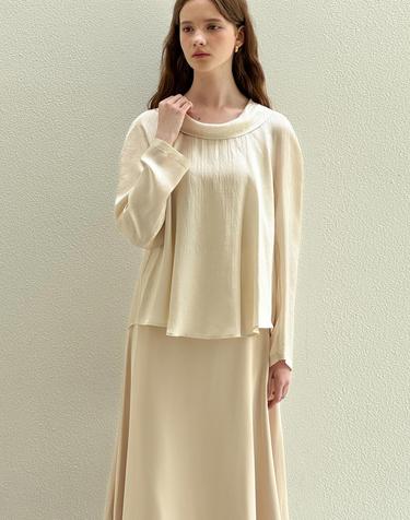 로트르드민 Haze Cowl Light Beige Blouse