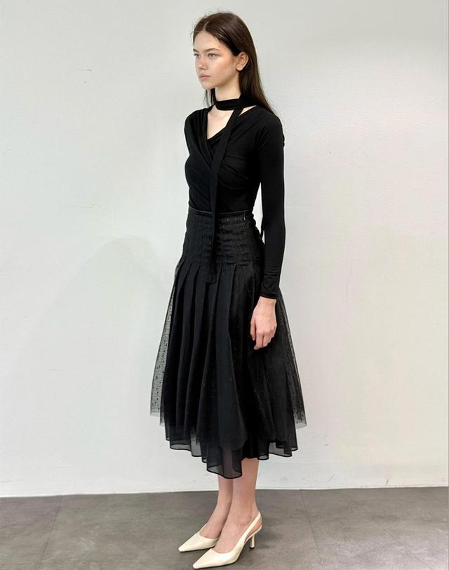 로트르드민 Lautre Plisha Black skirt 착용컷