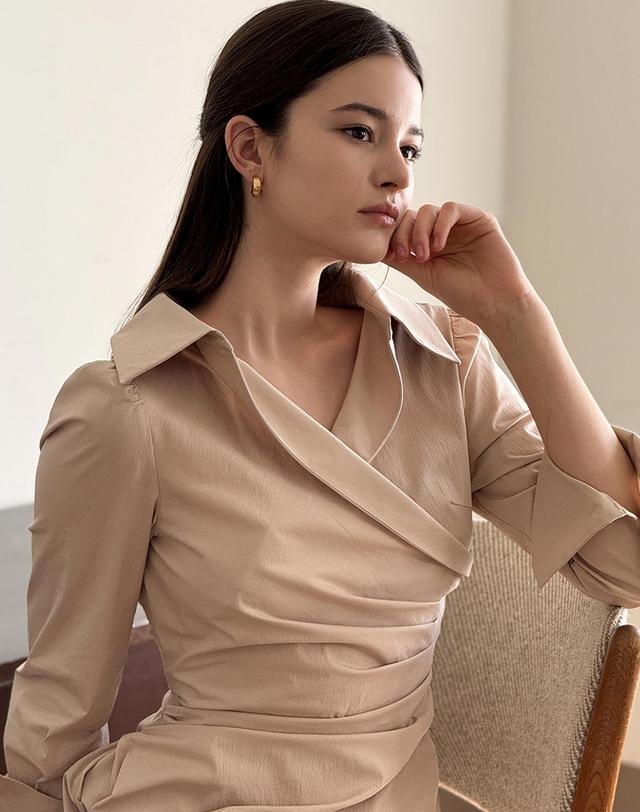 로트르드민 Signature Beige shirts dress 착용컷