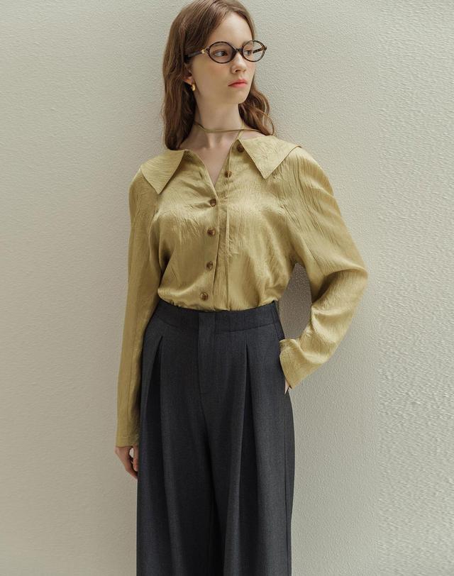 로트르드민 Haze Cowl Olivebeige Blouse 착용컷