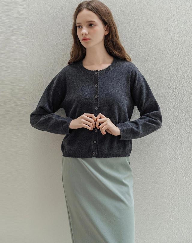 로트르드민 Wool Scallop Knit Grey cardigan set 착용컷