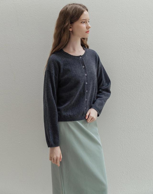 로트르드민 Wool Scallop Knit Grey cardigan set 착용컷