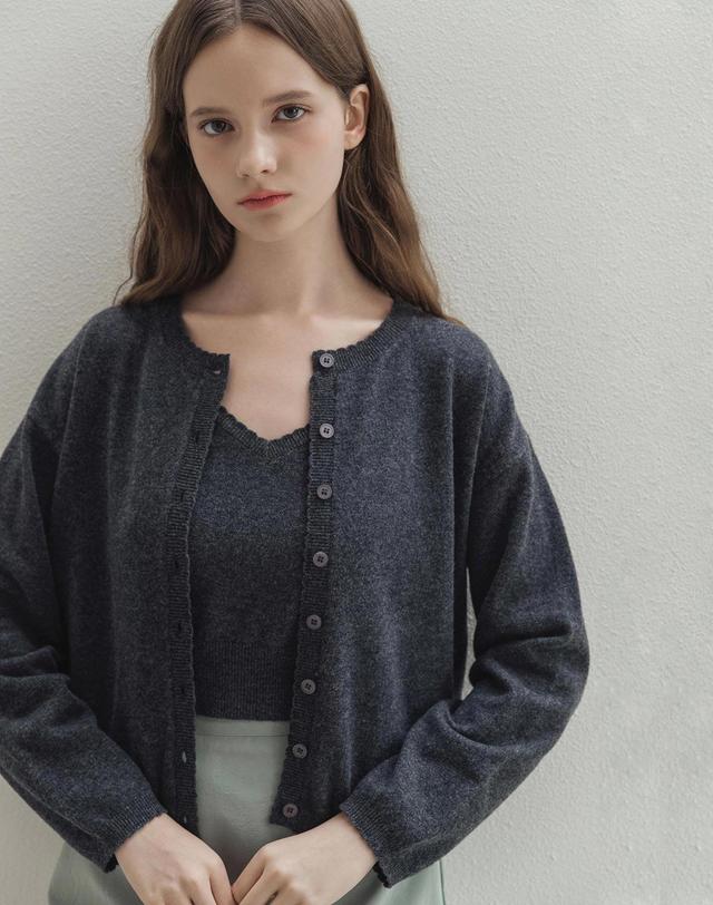 로트르드민 Wool Scallop Knit Grey cardigan set 착용컷