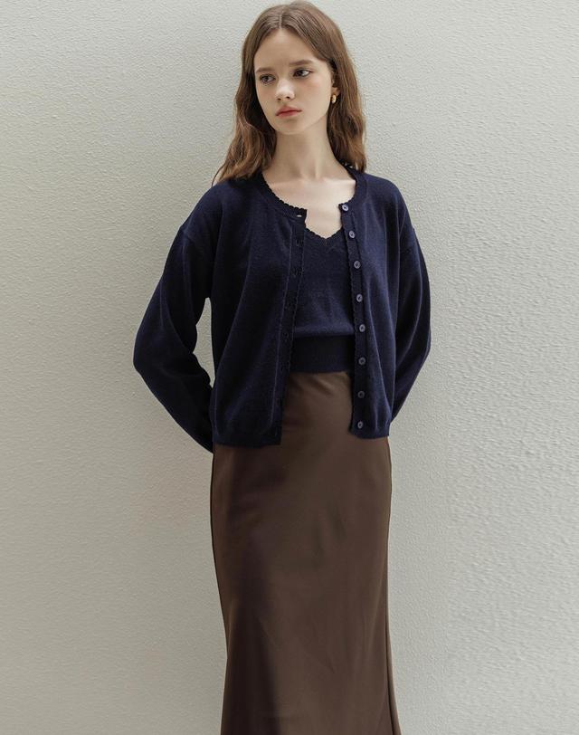 로트르드민 Wool Scallop Knit Navy cardigan set 착용컷