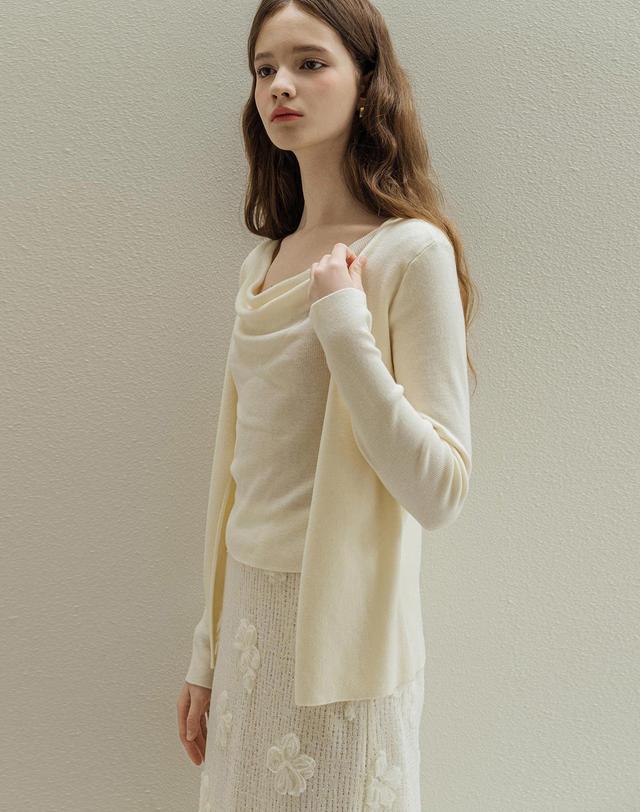 로트르드민 Cowl buckle Ivory knit 착용컷