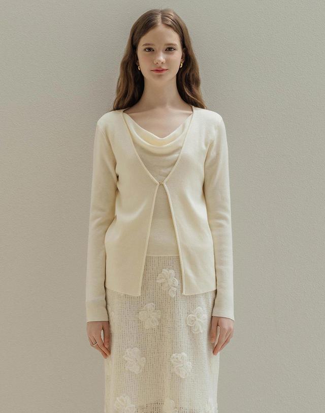 로트르드민 Cowl buckle Ivory knit 착용컷
