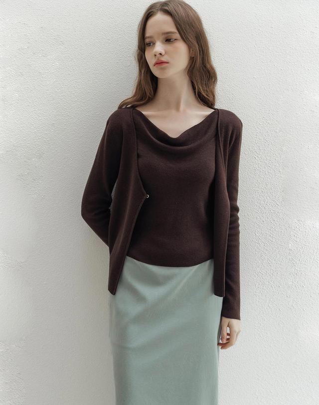 로트르드민 Cowl buckle Brown knit 착용컷