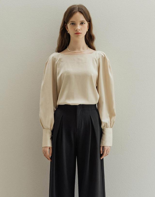 로트르드민 Jacquard satin blouse 착용컷
