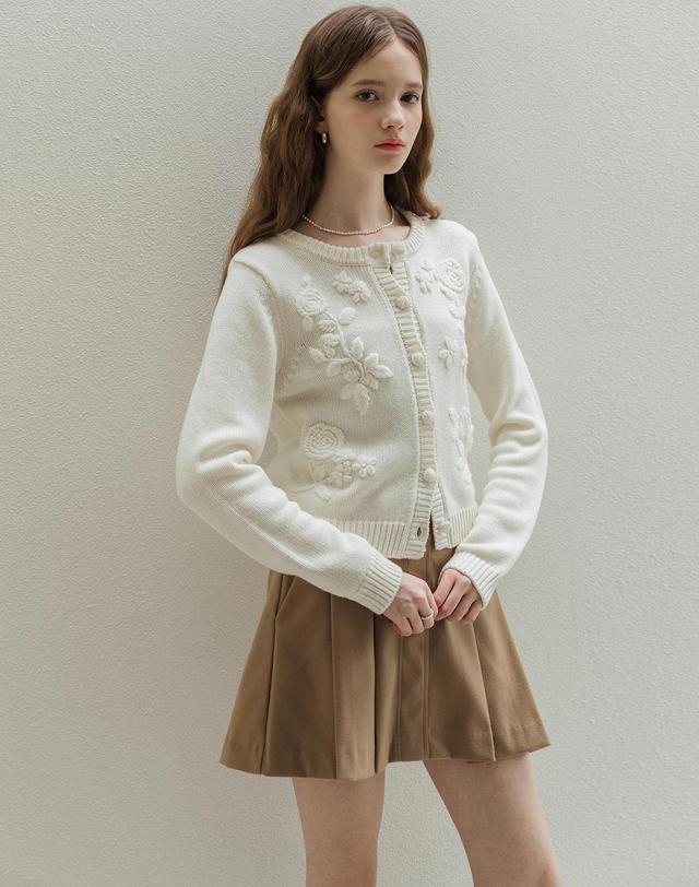 로트르드민 Cozy Ivory knit cardigan 착용컷