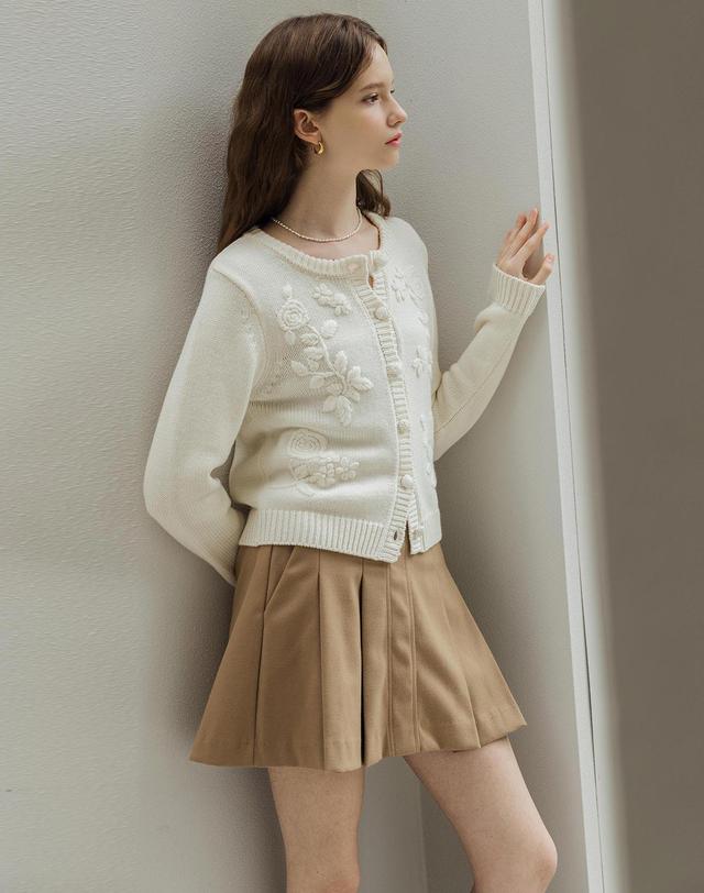 로트르드민 Cozy Ivory knit cardigan 착용컷