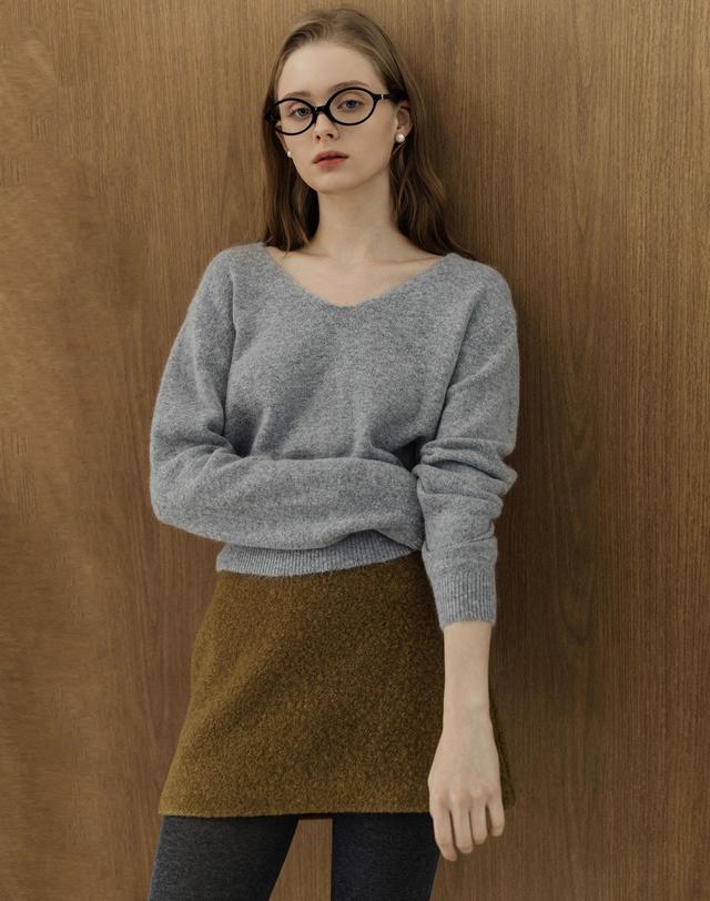 로트르드민 Angora V neck Knit 착용컷