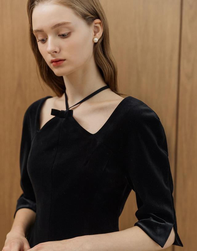 로트르드민 Velvet Ribbon Black Dress 착용컷
