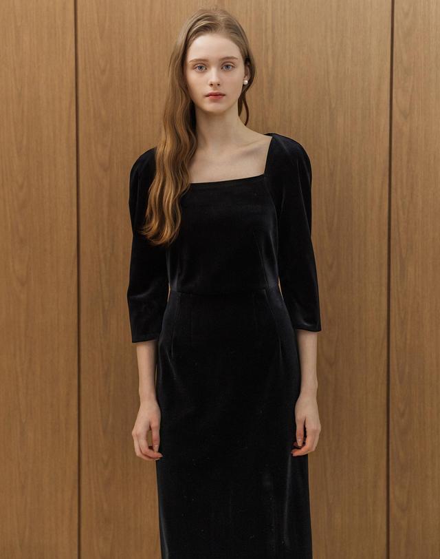 로트르드민 Velvet Square midi Black Dress 착용컷