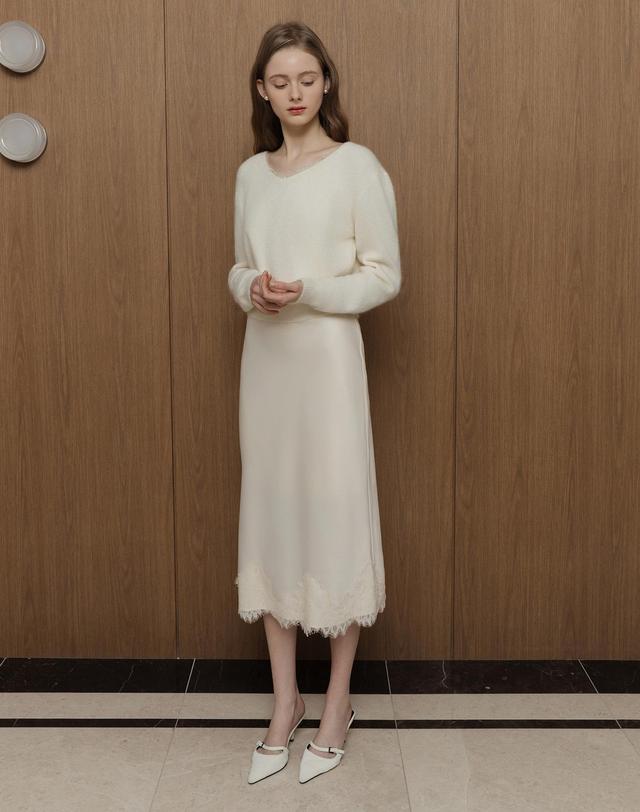 로트르드민 Lautre Lace Satin flare skirt 착용컷