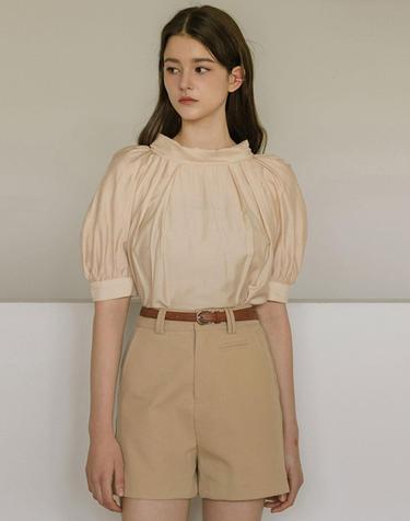 Pocket beige shorts