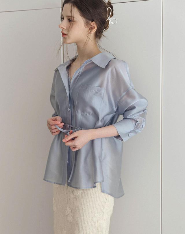 로트르드민 NEW Jadin Sheer Blue Shirts 블루 착용컷