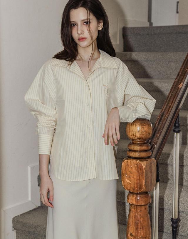 로트르드민 Stripe Beige Embroid shirts 착용컷