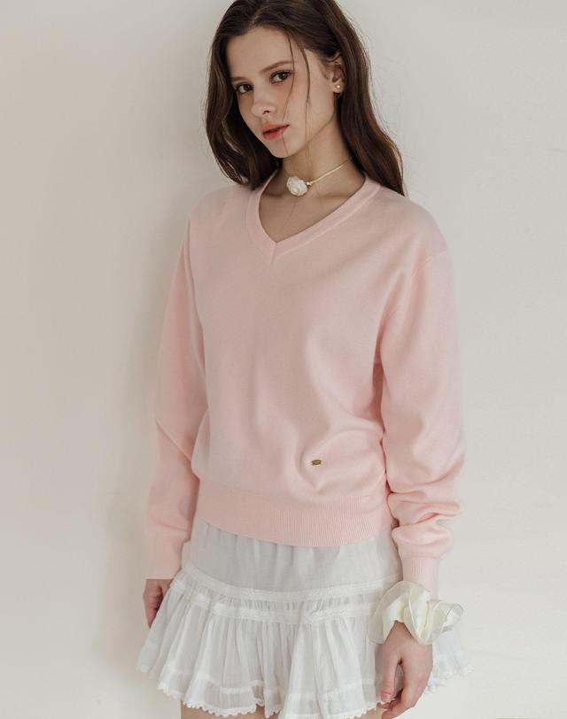 로트르드민 V Neck Knit Pullover 착용컷