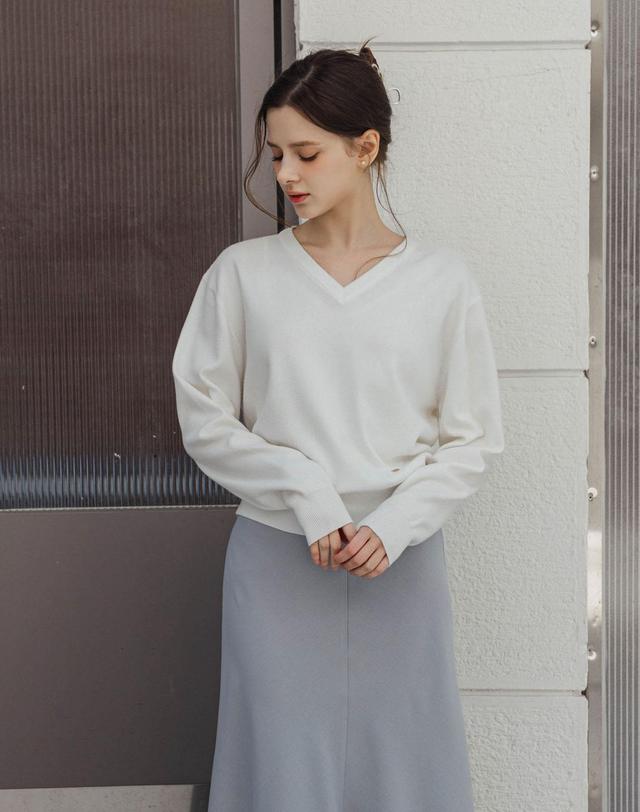 로트르드민 V Neck Knit Pullover 착용컷