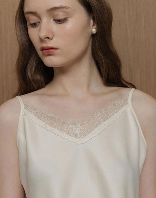 로트르드민 Satin Lace Cami Top 착용컷