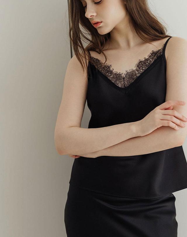로트르드민 Satin Lace Cami Top 착용컷