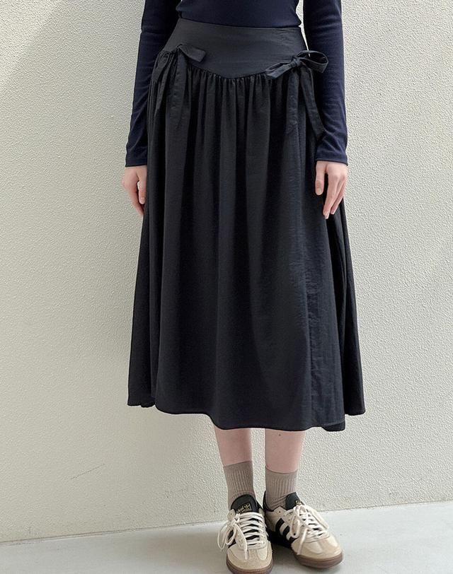 로트르드민 Shirring Ribbon Navy skirt 착용컷