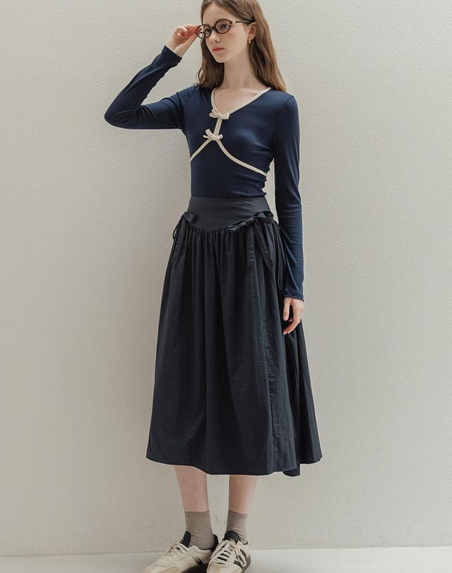 로트르드민 Shirring Ribbon Navy skirt 착용컷