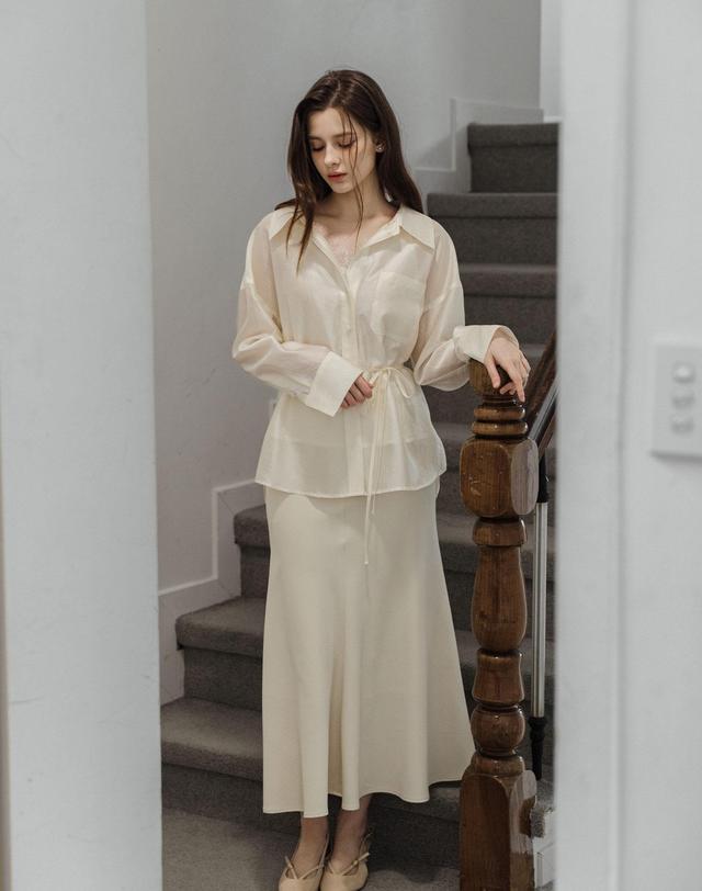 로트르드민 NEW Jadin Sheer Ivory Shirts 착용컷