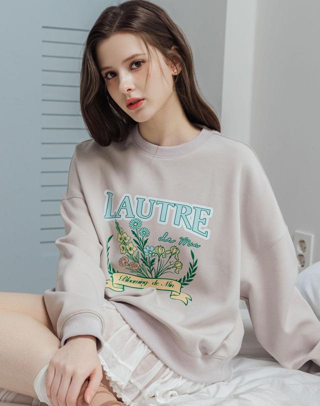 로트르드민 Lautre Blooming Sweatshirts 크림 착용컷