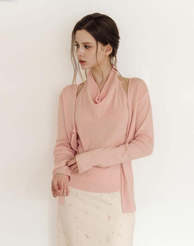 로트르드민 Lautre Halter Buckle Pink knit 그레이 착용컷