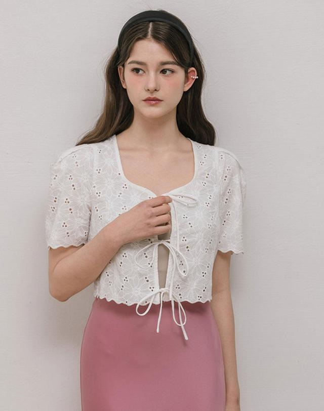 로트르드민 Lace Puff ribbon Blouse 착용컷