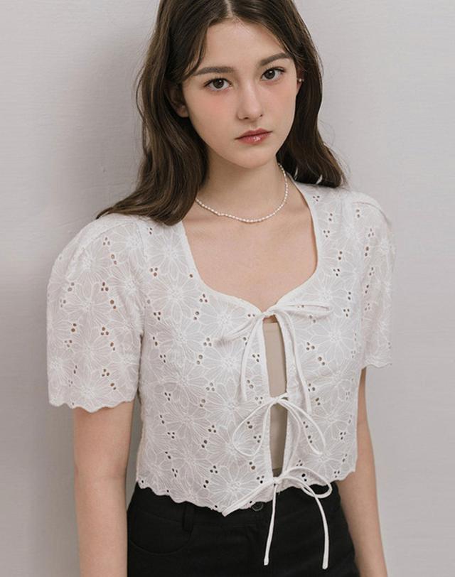 로트르드민 Lace Puff ribbon Blouse 착용컷