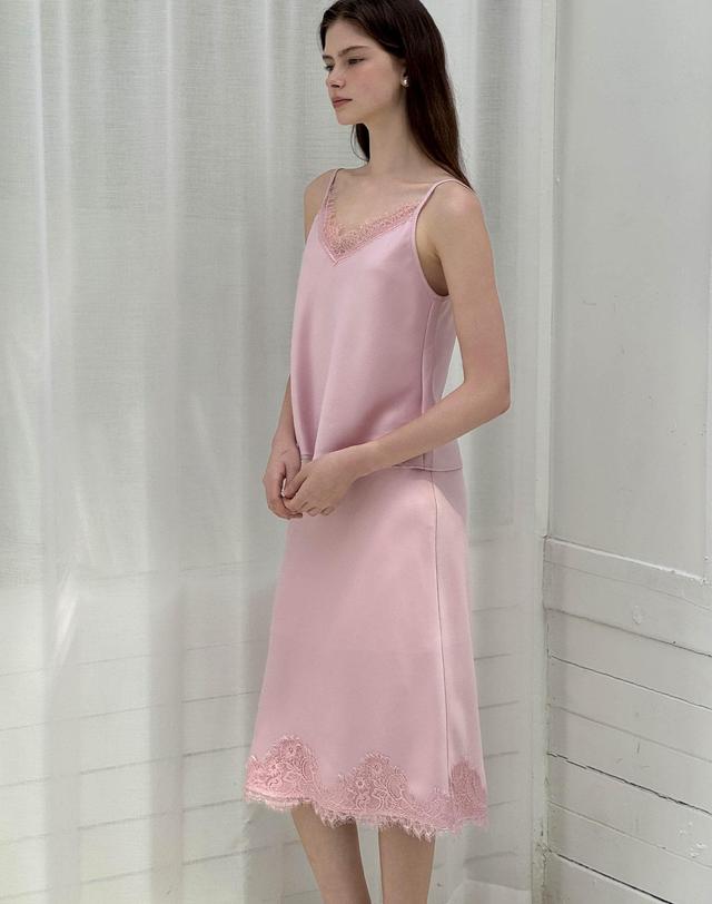 로트르드민 Lautre Lace Satin flare Pink skirt 핑크 착용컷