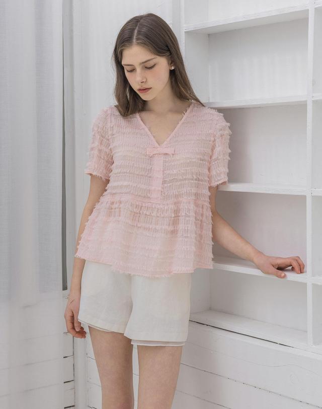 로트르드민 Lautre Ette Ribbon pink blouse 피치 착용컷