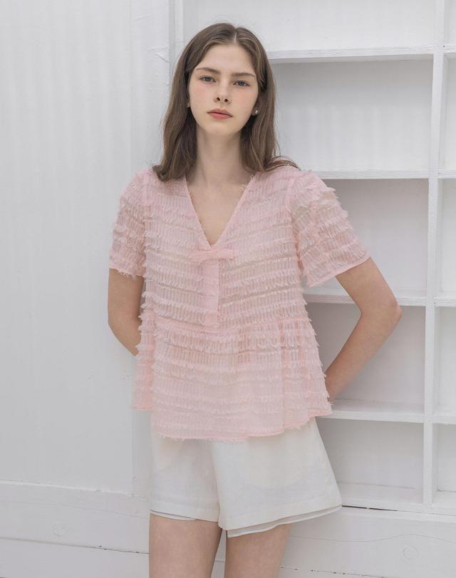 로트르드민 Lautre Ette Ribbon pink blouse 피치 착용컷