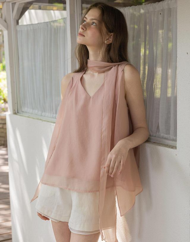 로트르드민 Tilda tied Pink Blouse 피치 착용컷