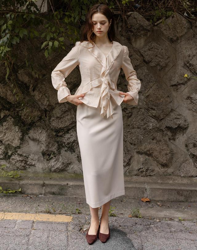 로트르드민 Drape Ruffle Pink Blouse 착용컷