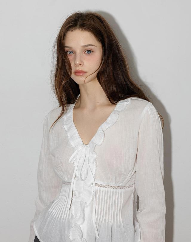 로트르드민 Latte Lace pinturk Blouse 착용컷