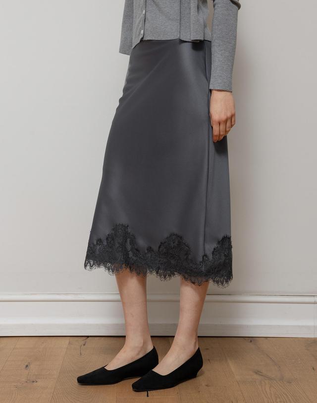 로트르드민 Lautre Lace Gray Satin flare skirt 착용컷